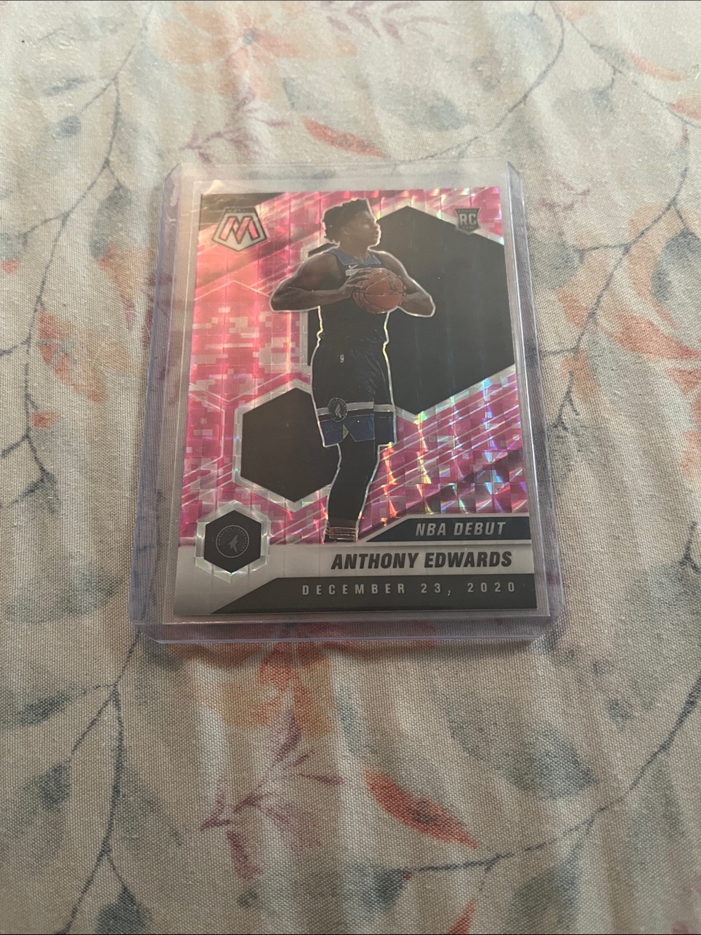 Anthony Edward’s 2020-2021 Rookie Pink Mosaic Camo  Collector Card